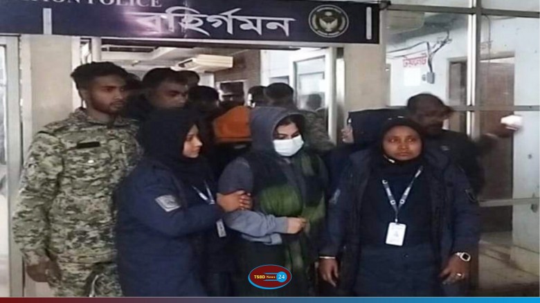 ভারতে পালিয়ে যাওয়ার সময় ইডেন কলেজ ছাত্রলীগ নেত্রী আটক ভারতে পালিয়ে যাওয়ার সময়